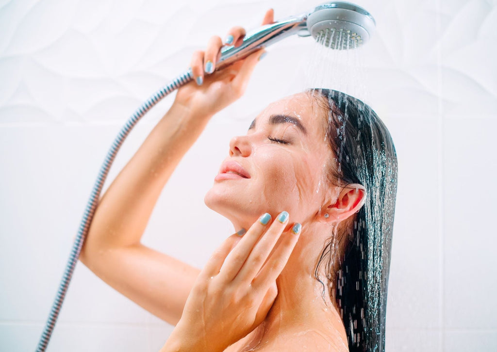 How Hard Water and Tap Minerals Damage Your Hair Bonds—and How to Protect and Repair Them Naturally