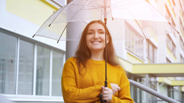 How to Protect Your Hair from Rain and Humidity