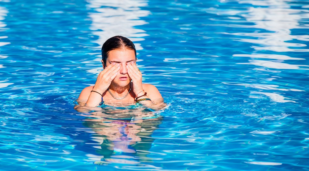 Understanding Pool Chemistry & Its Impact on Hair: Chlorine, pH, Bromine & Saltwater
